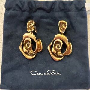 Oscar de la Renta clip on earrings